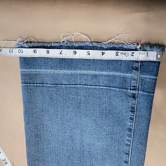 Sofia Vergara Sz. 12 Melisa Flare High Waist Self Belt Release Hem Stretch Jeans - Picture 14 of 15